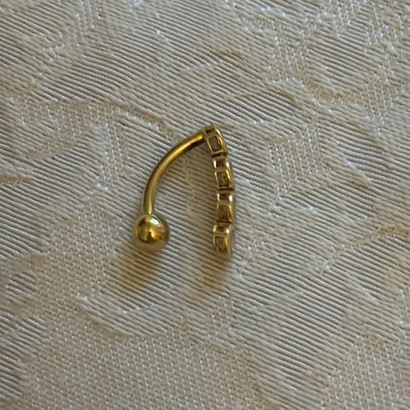 Gold Plated Belly Button Ring with 4 Crystal Drop - Picture 2 of 4